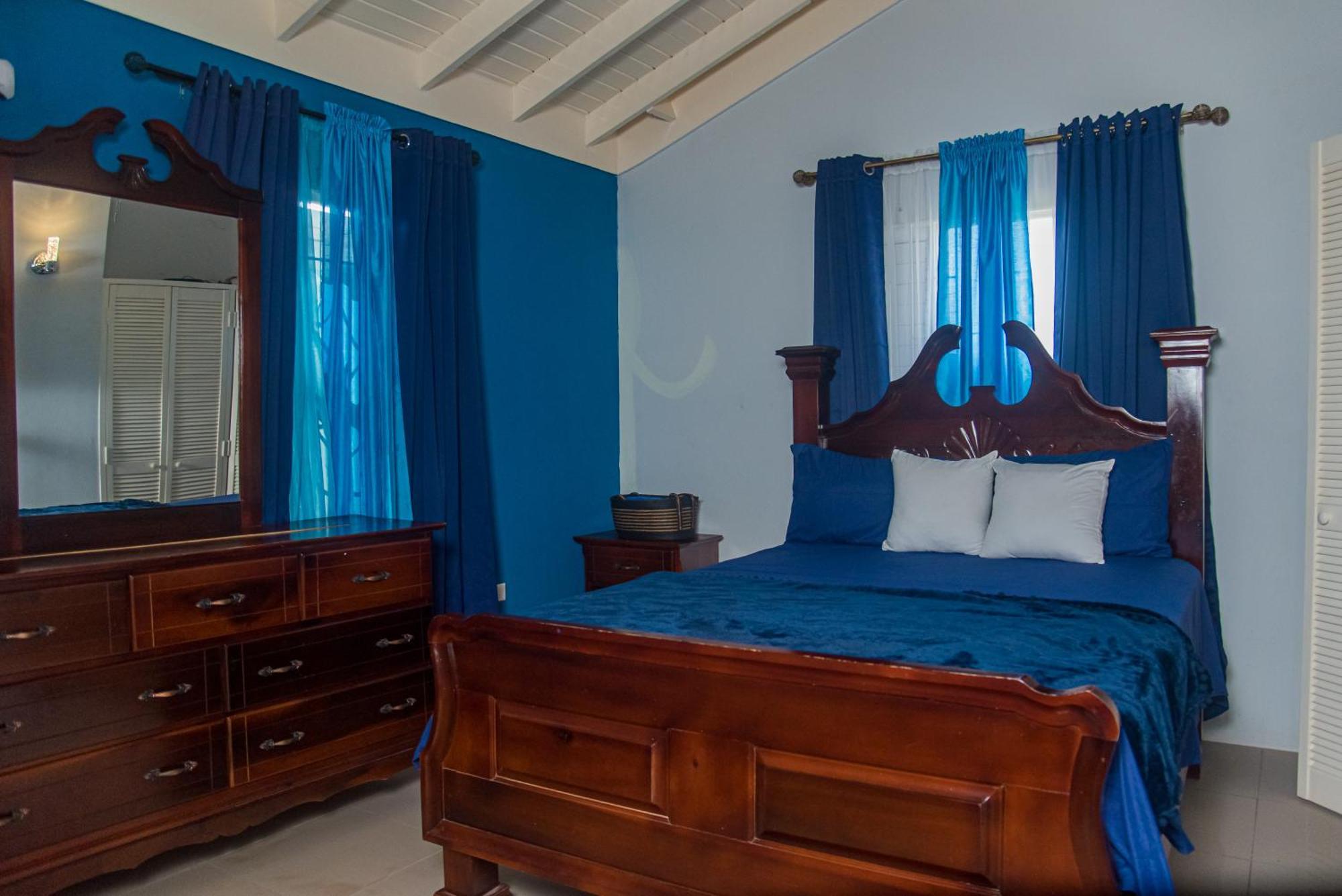 Paradise Villa: Dual Properties with Private Pool and Gym Ocho Rios Exterior photo